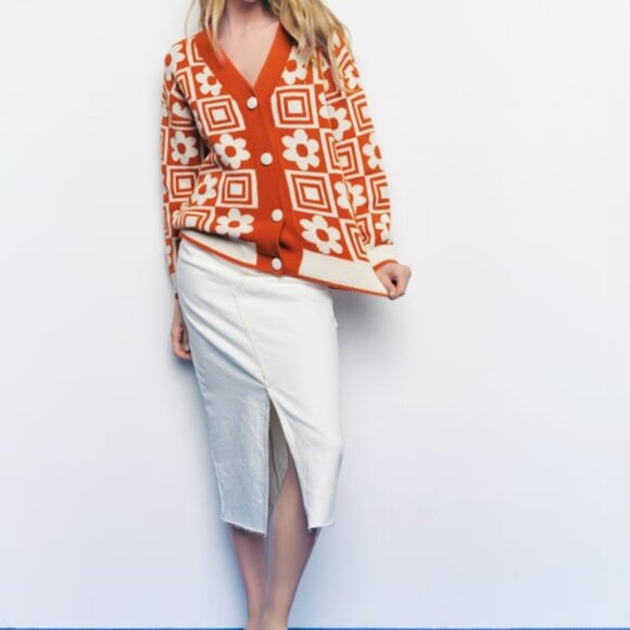 Zara Sweaters - RETRO KNIT JACQUARD FLORAL CARDIGAN